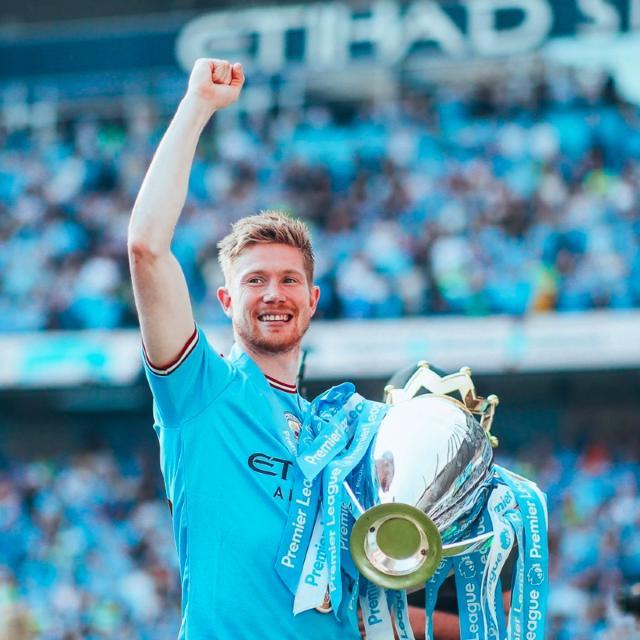 1684718885376025047.jpg FwrEEUlXoAAVAUz.jpg