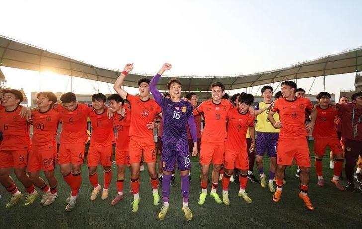 开云官方入口-中国足球22年最重要一战！U23国足冲击3大纪录，李昊或封神