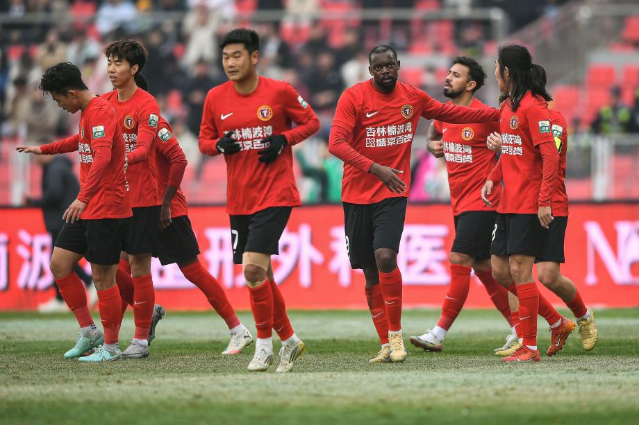 开云中国-中超-主场三球完胜天津津门虎 辽宁铁人赛季首胜